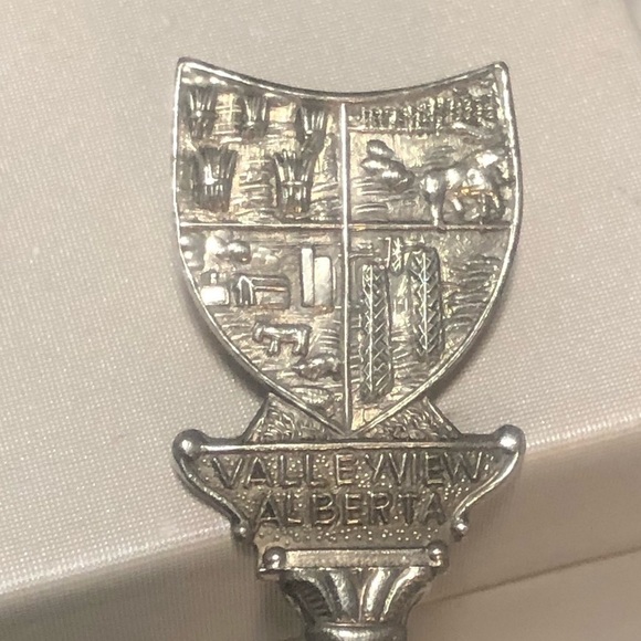 VTG Sterling Silver Valleyview Alberta Souvenir Spoon 4.7” - Picture 2 of 5